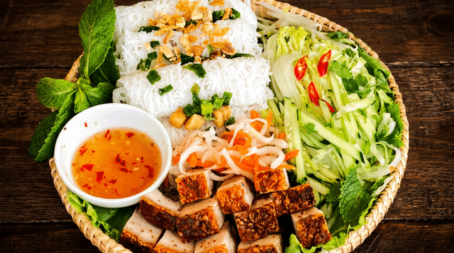 Roasted Pork with Fine Rice Vermicelli.